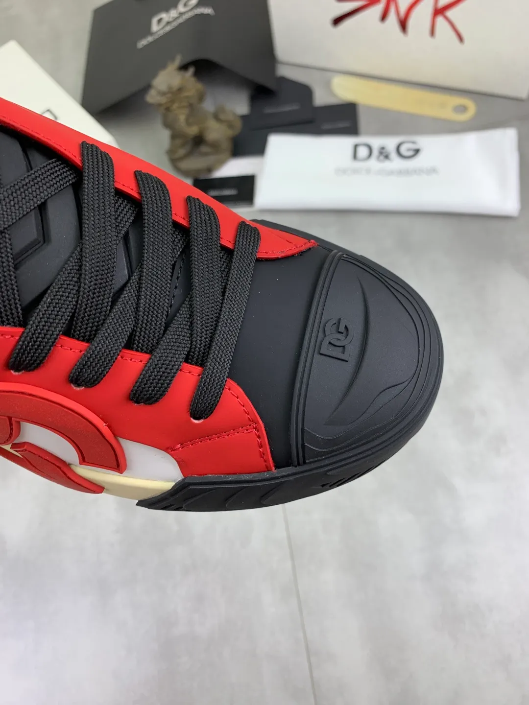 Men's shoes 💰P580💰 [New model] The latest hot style, top original quality, the official website synchronized with "DOLCE&GABBANA [Dolce & Gabbana] ~ High Quality." Effect Low-top casual DG men's shoes, loved by many celebrities, using high-end imported first-layer calfskin splicing logo design + cowhide feet, simple and elegant, perfectly interpreting the latest inspiration for shoes, integrating classics and fashion, luxury dreams, leading fashion Suitable for drivers, light and comfortable to drive, light and breathable for outdoor travel, high-end quality, trustworthy, 5️⃣color🉑️choice! Code number: 38-46